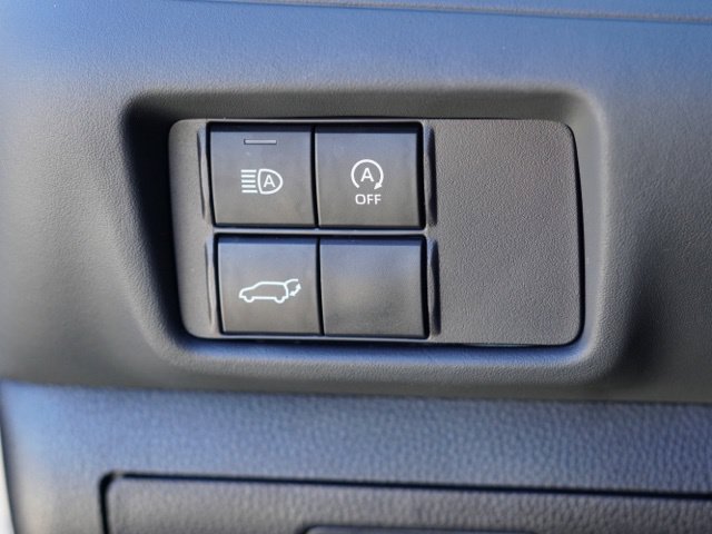 Used 2024 Toyota Highlander XLE AWD/4WD image 21