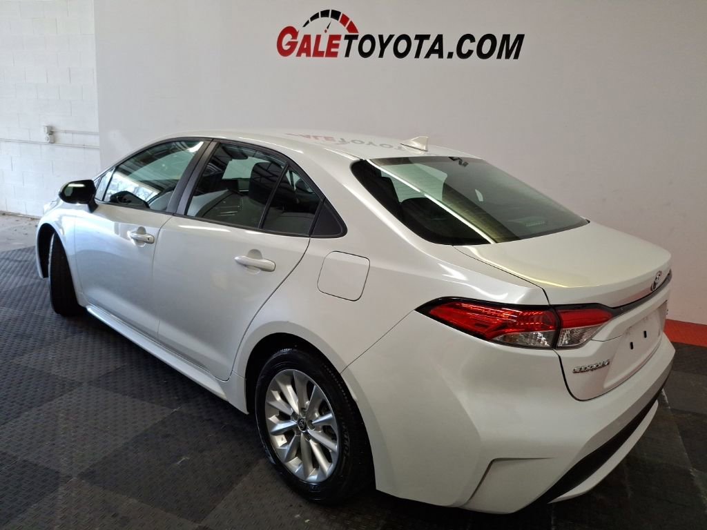Used 2022 Toyota Corolla LE w/ LE Convenience Package image 10