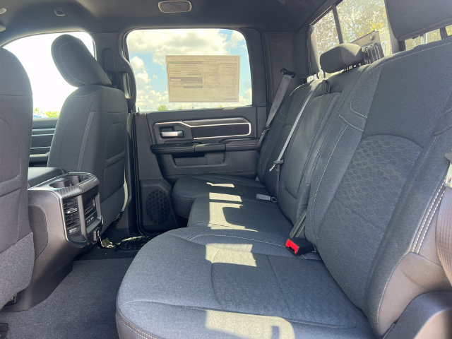 New 2027 RAM 3500 Big Horn AWD/4WD image 4