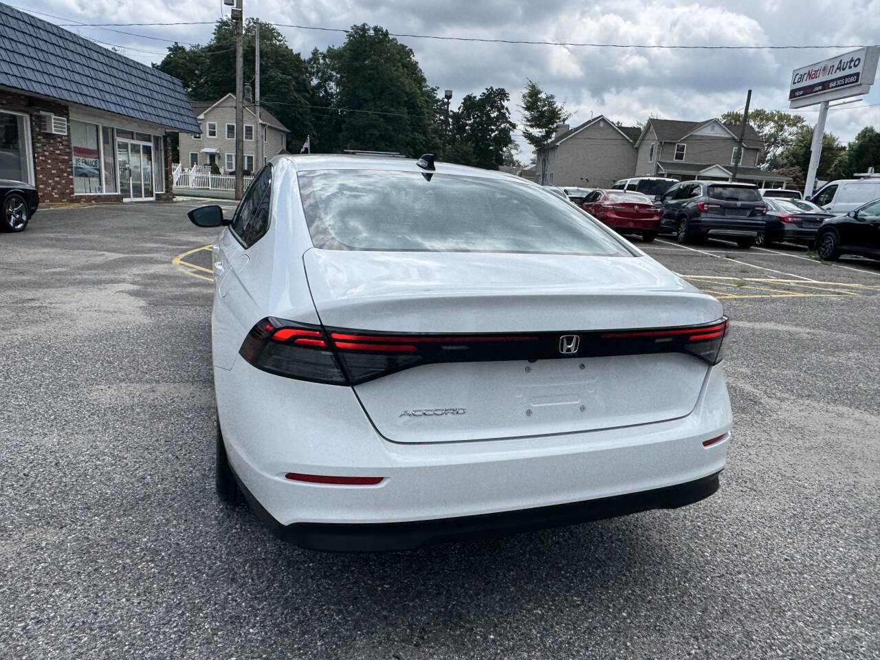 Used 2025 Honda Accord SE image 14