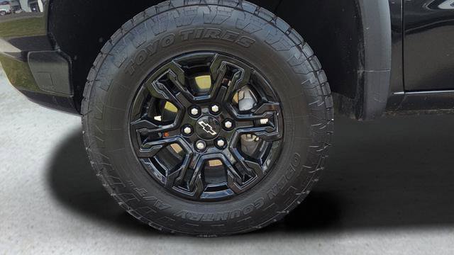 Used 2023 Chevrolet Silverado 1500 ZR2 w/ Technology Package image 40