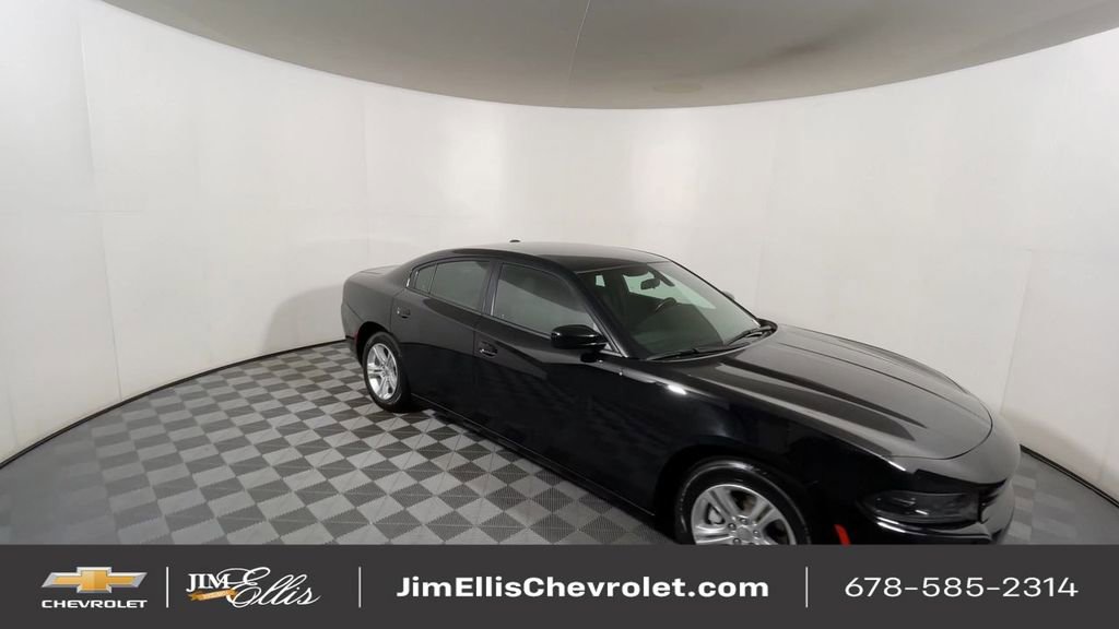 Used 2022 Dodge Charger SXT image 2