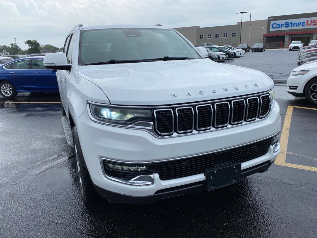 Used 2022 Jeep Wagoneer Series I w/ Premium Group I AWD/4WD image 2