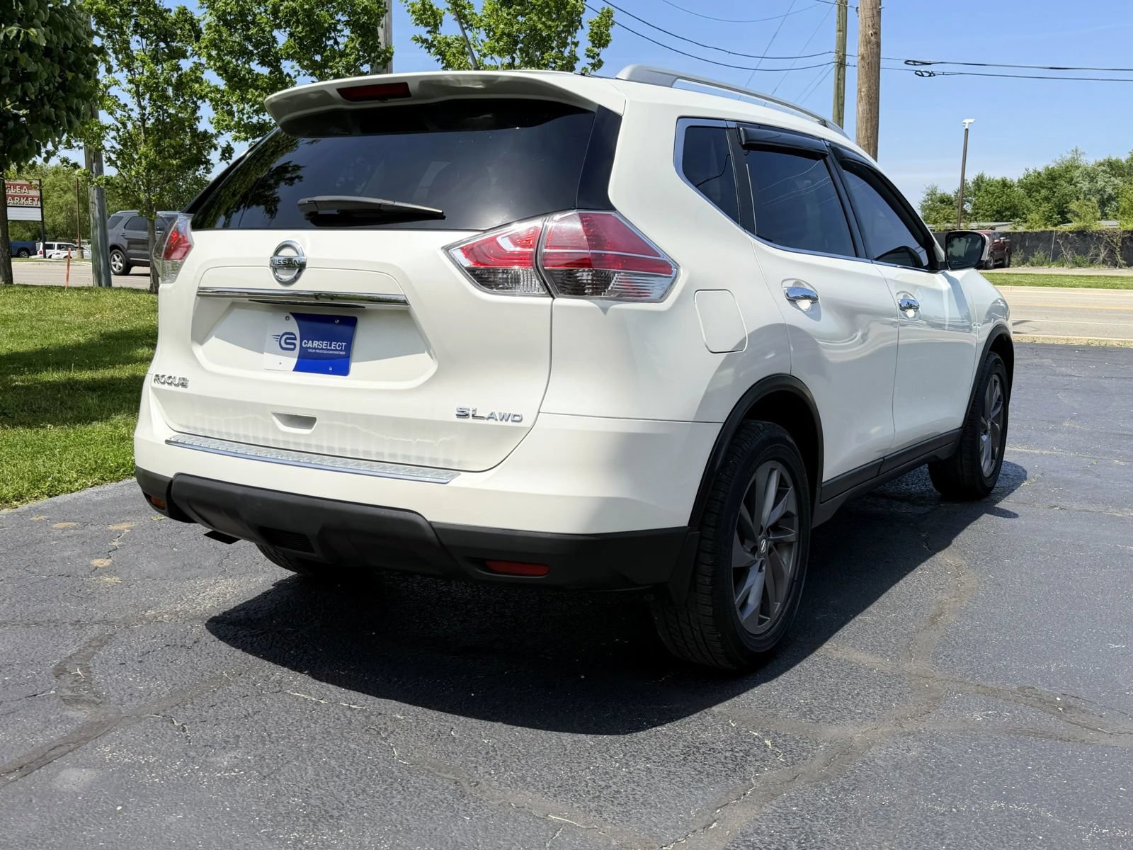 Used 2016 Nissan Rogue SL w/ SL Premium Package AWD/4WD image 7