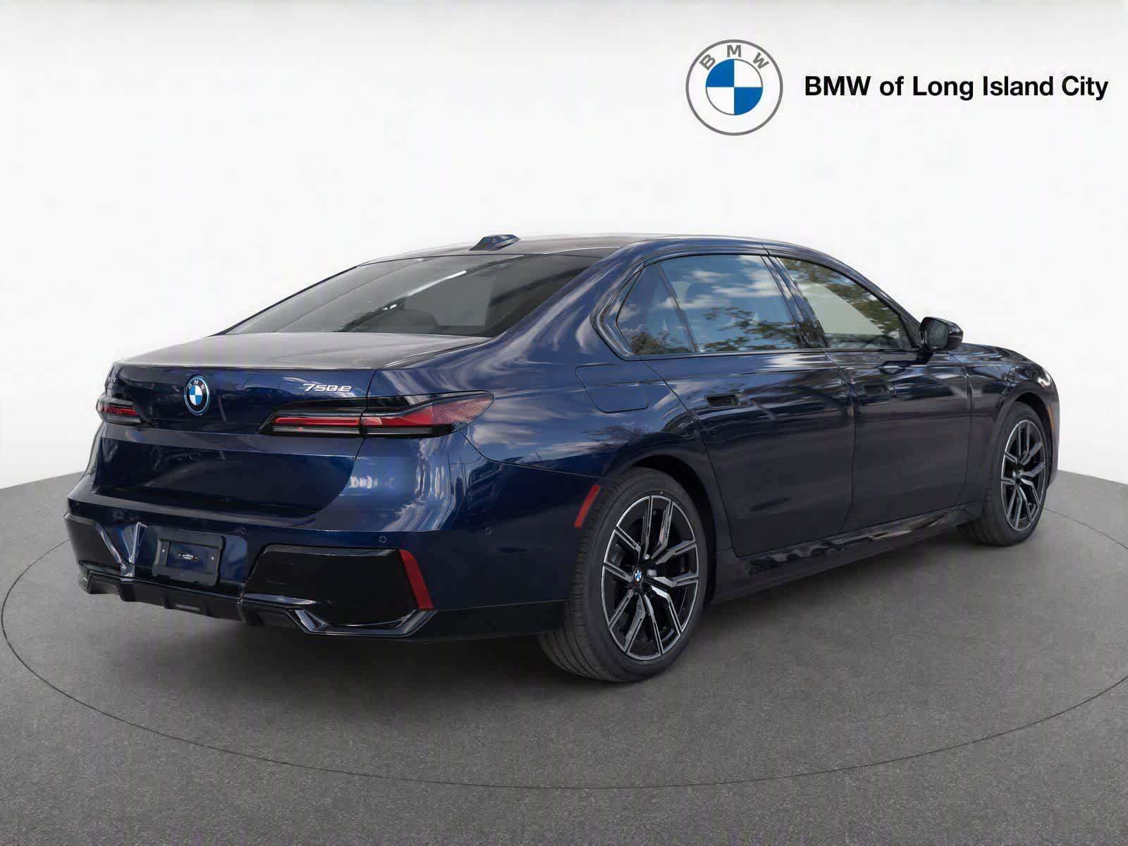 New 2026 BMW 750e xDrive AWD/4WD image 7