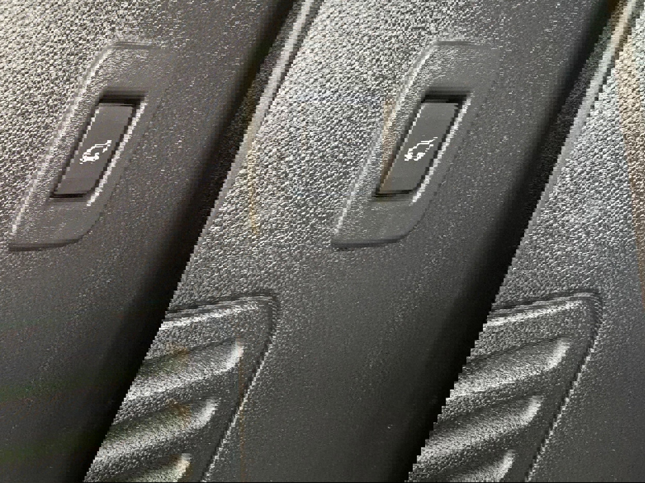 Used 2016 Ford Expedition Limited image 20