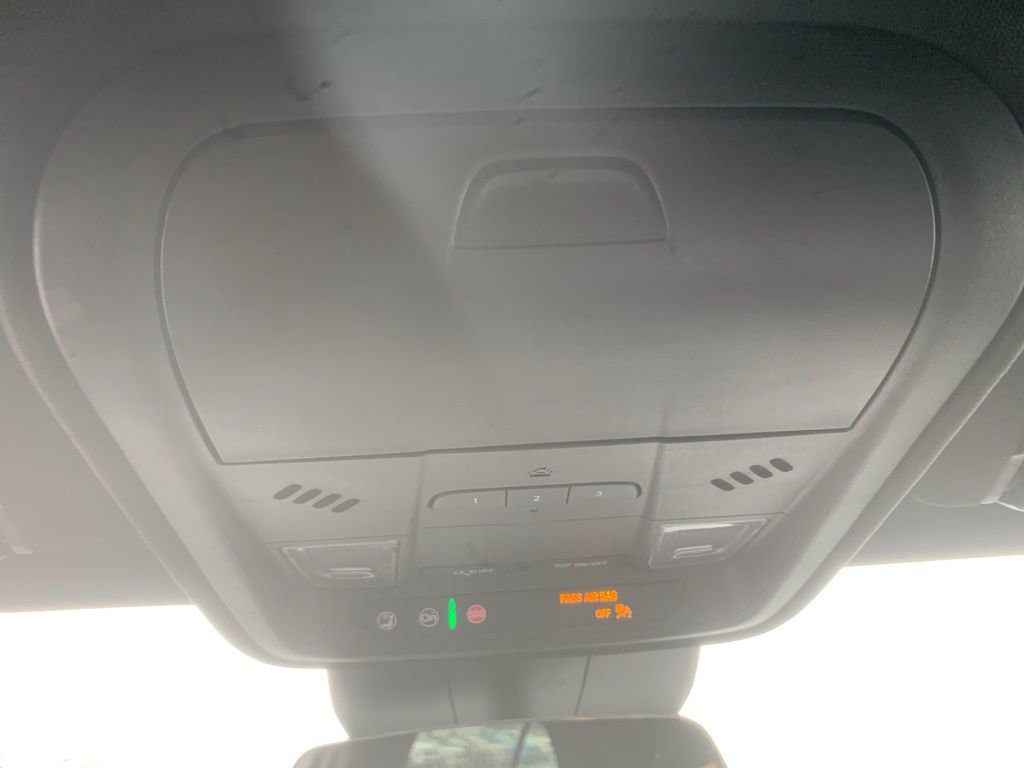 Used 2024 Cadillac XT4 Premium Luxury image 25