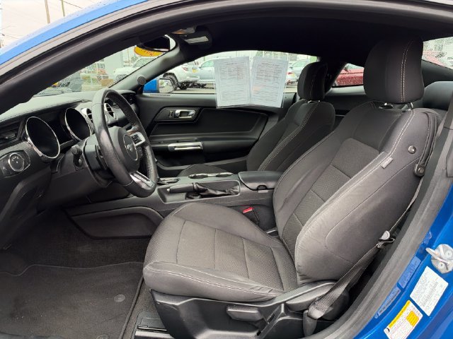 Used 2017 Ford Mustang Coupe RWD image 22