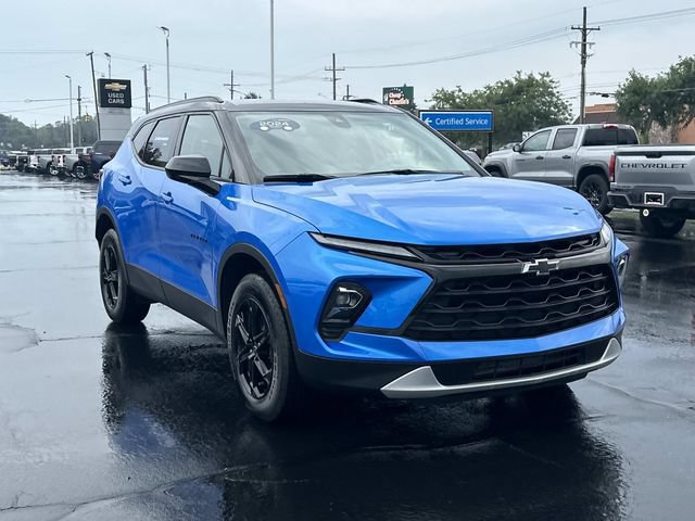 Certified 2024 Chevrolet Blazer LT w/ Midnight/Sport Edition FWD image 2