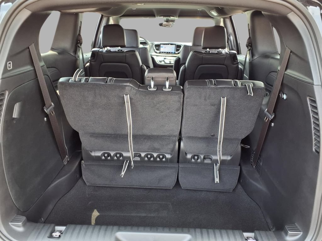 New 2026 Chrysler Pacifica Select w/ S Appearance Package FWD image 27