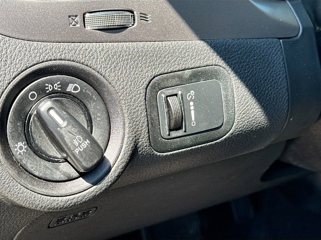 Used 2015 Dodge Journey Crossroad w/ Flexible Seating Group FWD image 11