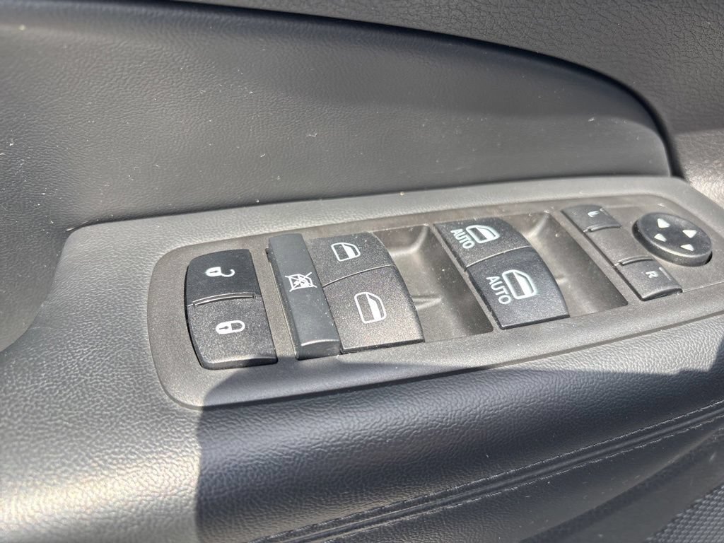 Used 2021 Jeep Grand Cherokee Laredo AWD/4WD image 20