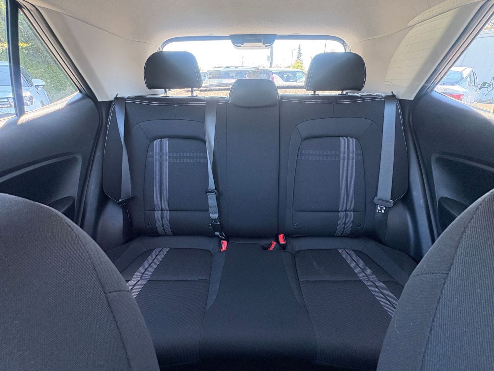 Used 2025 Hyundai Venue SEL image 38