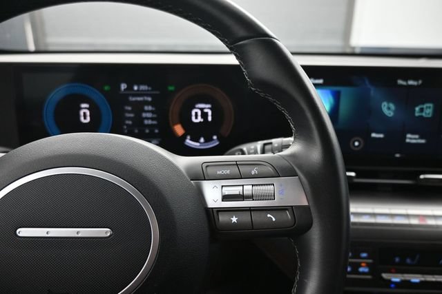 Used 2025 Hyundai Kona SEL FWD image 16