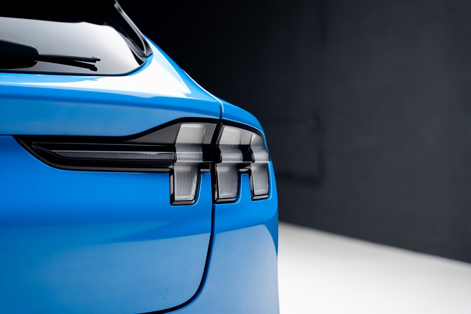 Used 2021 Ford Mustang Mach-E GT image 29