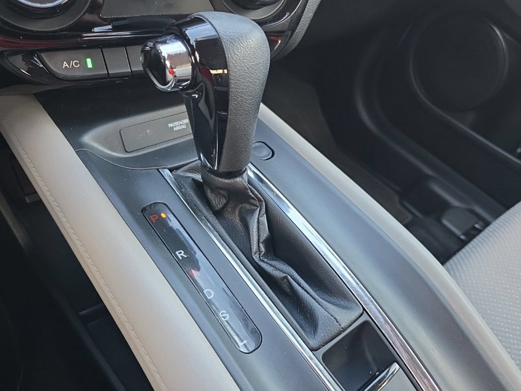 Used 2016 Honda HR-V LX image 42