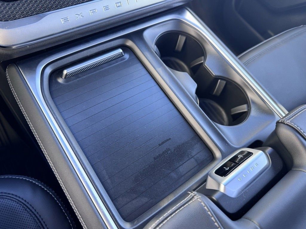 New 2026 Ford Expedition Platinum w/ Stealth Performance Package image 44