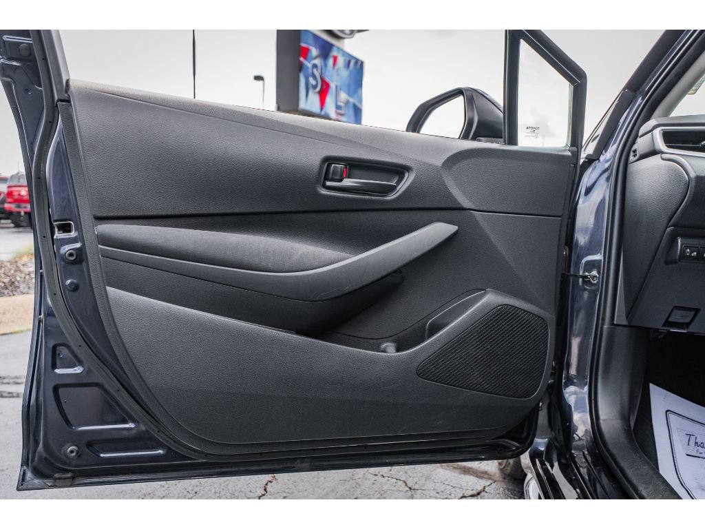 Used 2023 Toyota Corolla LE FWD image 6