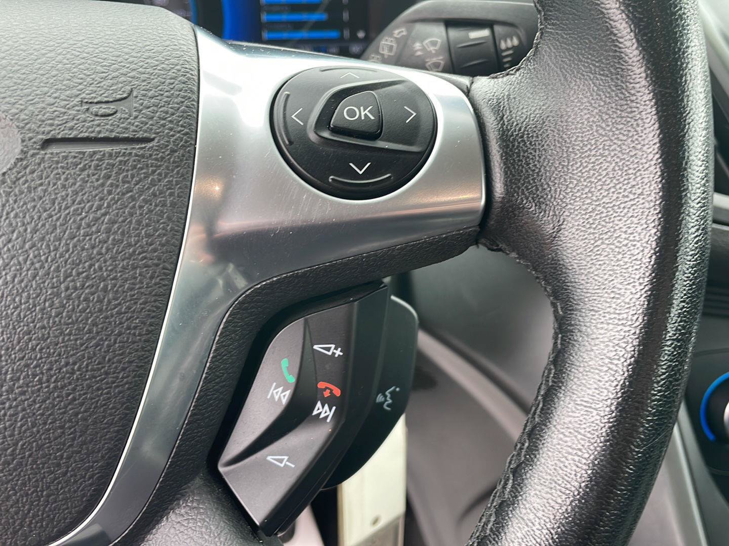 Certified 2017 Ford C-MAX Energi SE FWD image 15