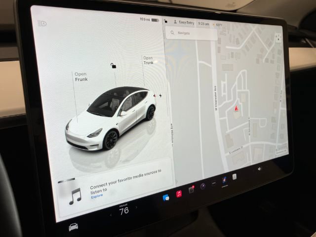 Used 2022 Tesla Model Y Long Range image 21