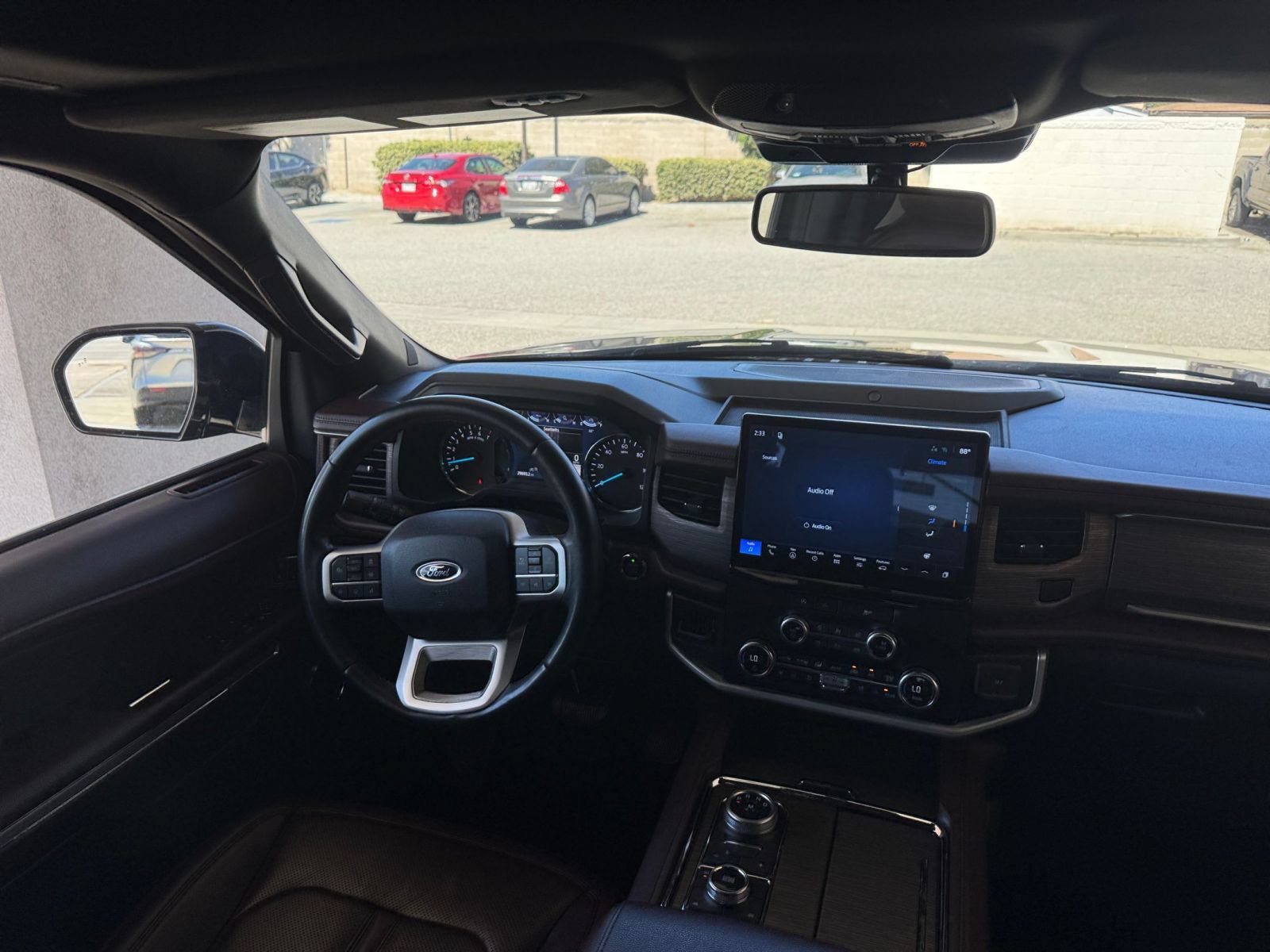 Used 2024 Ford Expedition Limited AWD/4WD image 38