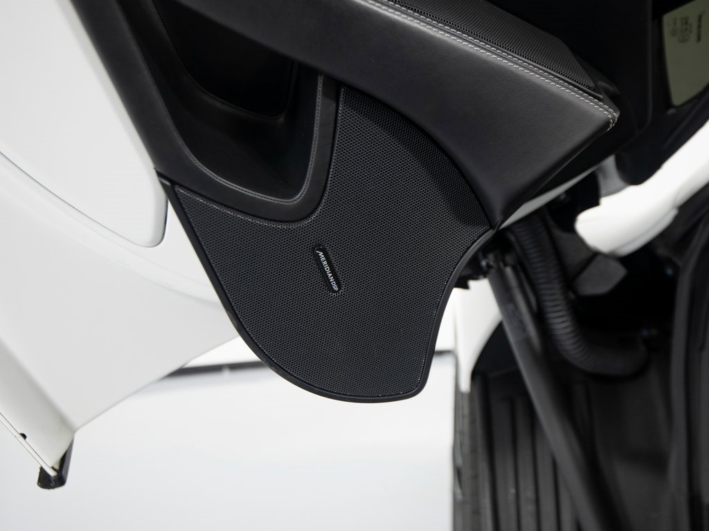 Used 2016 McLaren 675LT Spider image 13