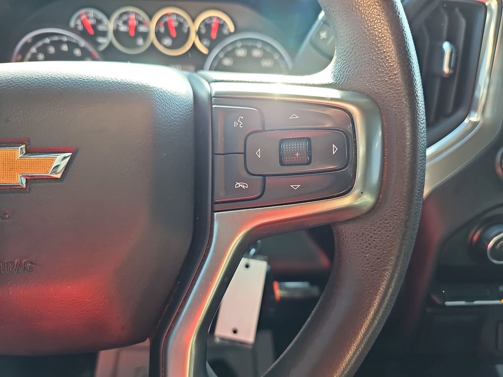 Used 2020 Chevrolet Silverado 1500 LT image 21