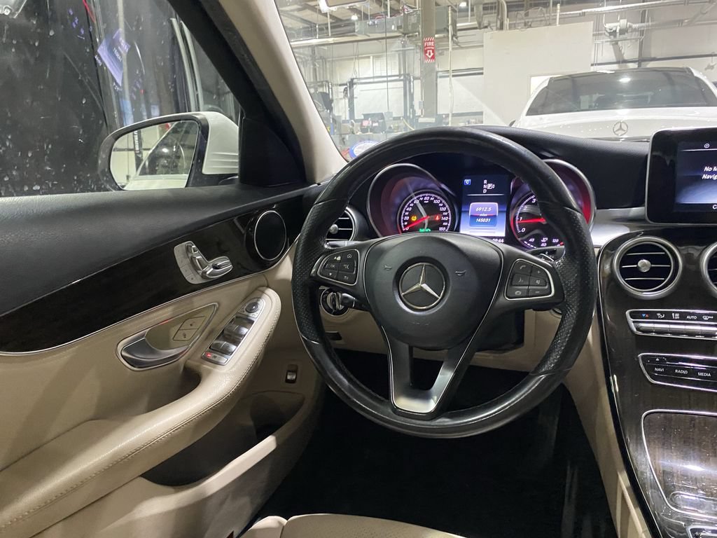 Used 2015 Mercedes-Benz C 300 4MATIC Sedan image 3