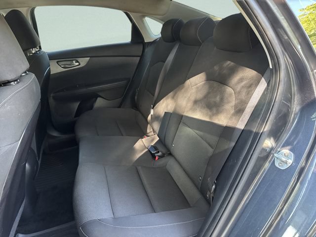 Used 2020 Kia Forte LXS FWD image 15