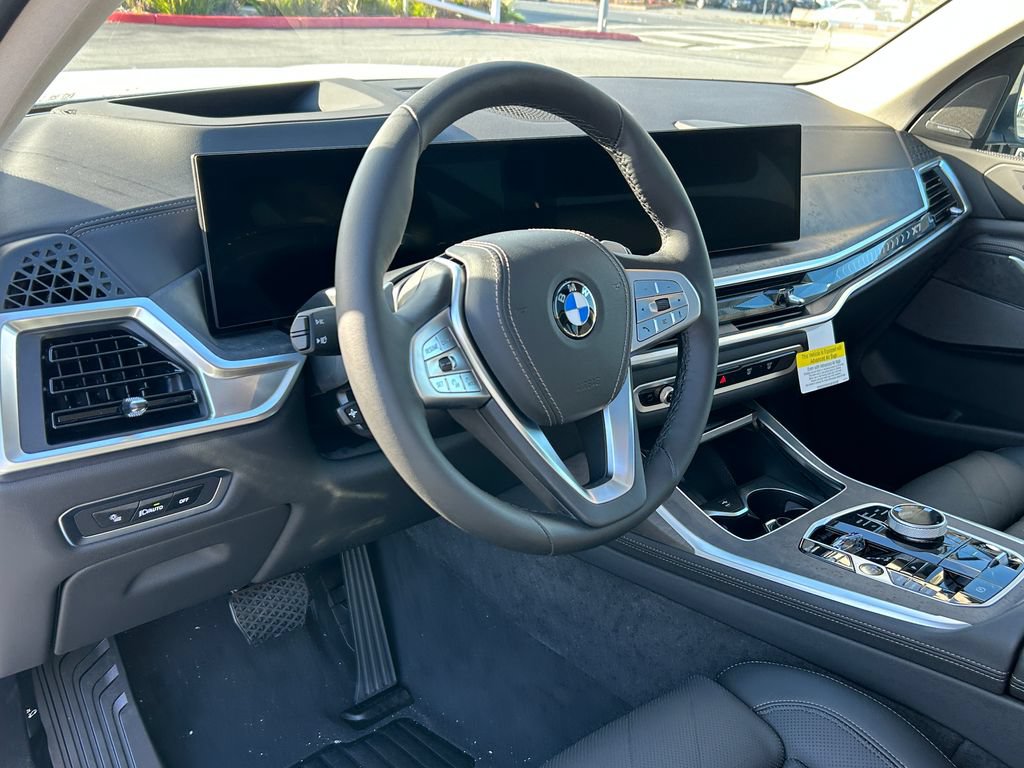 New 2027 BMW X7 xDrive40i w/ Premium Package AWD/4WD image 13