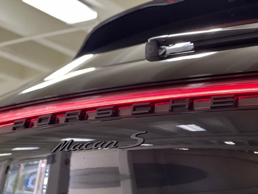 Used 2022 Porsche Macan S AWD/4WD image 10