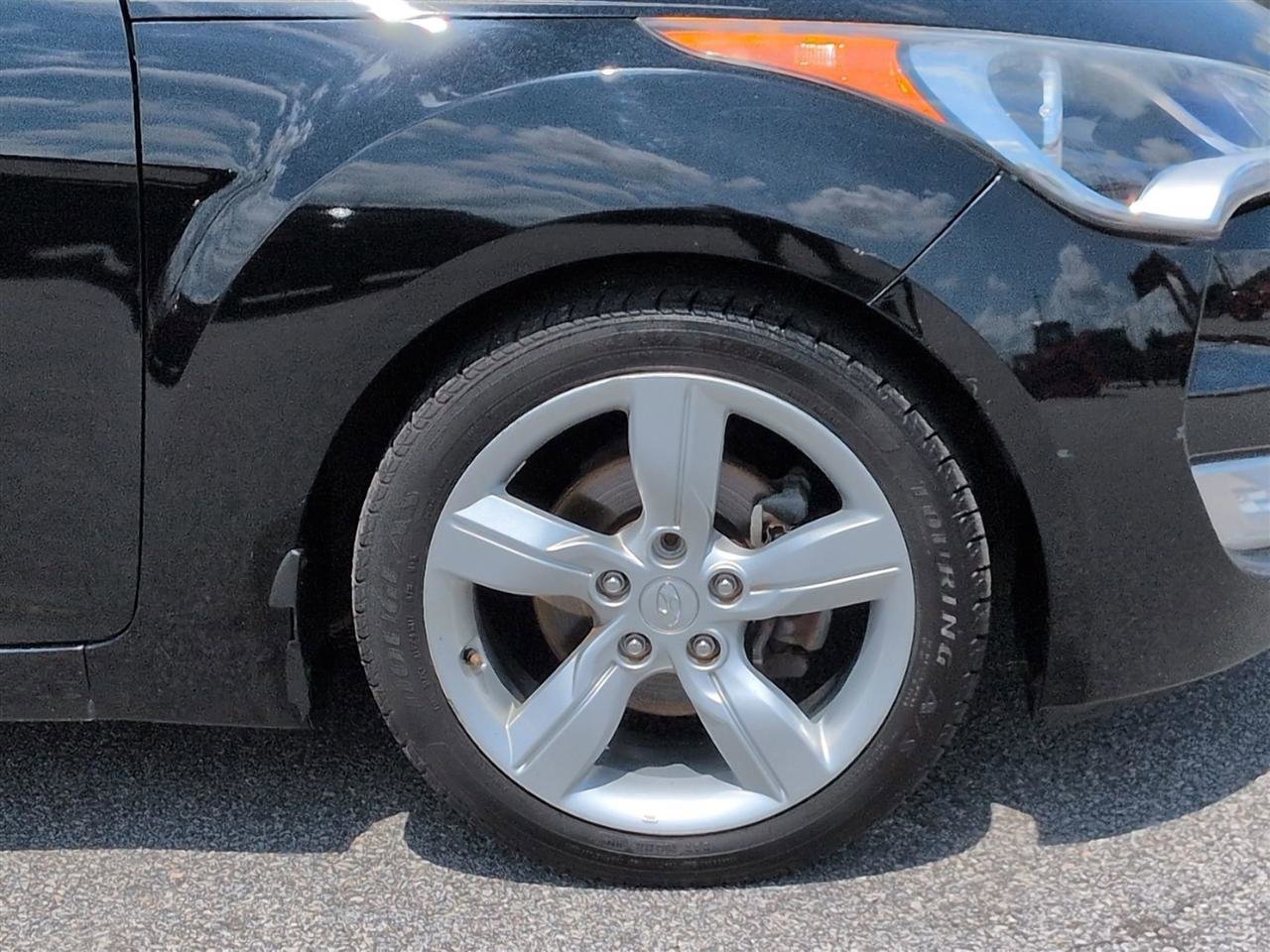 Used 2014 Hyundai Veloster w/ Style Package 02 FWD image 10