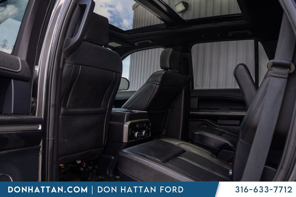 Used 2020 Ford Expedition XLT w/ Equipment Group 202A AWD/4WD image 27