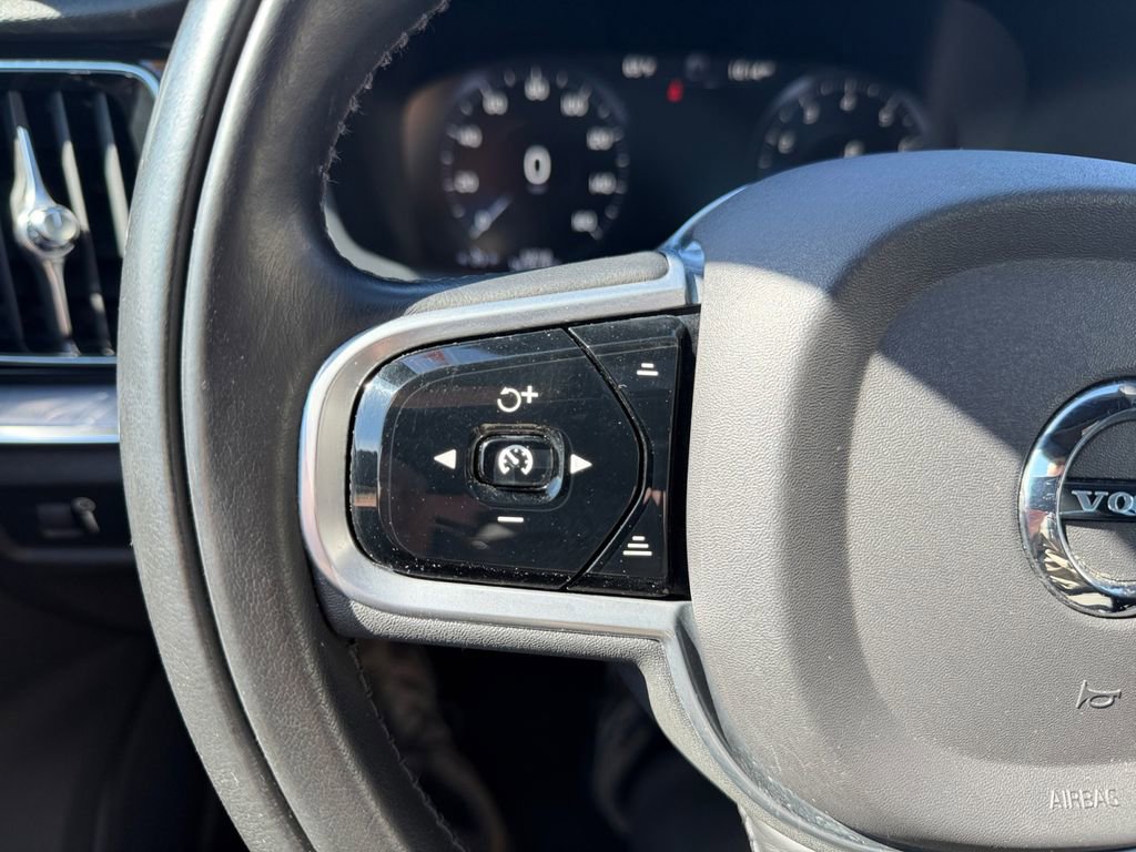 Used 2020 Volvo S60 T5 Momentum FWD image 13