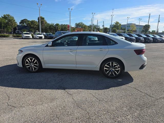 New 2025 Volkswagen Jetta SE image 7