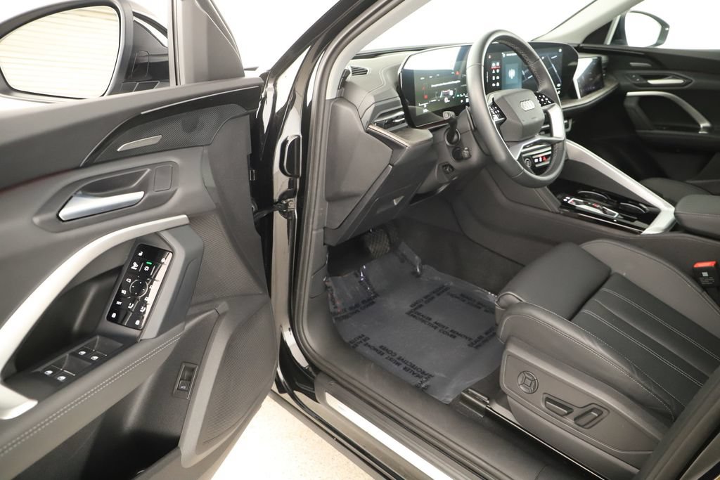 Certified 2025 Audi Q5 Prestige AWD/4WD image 14