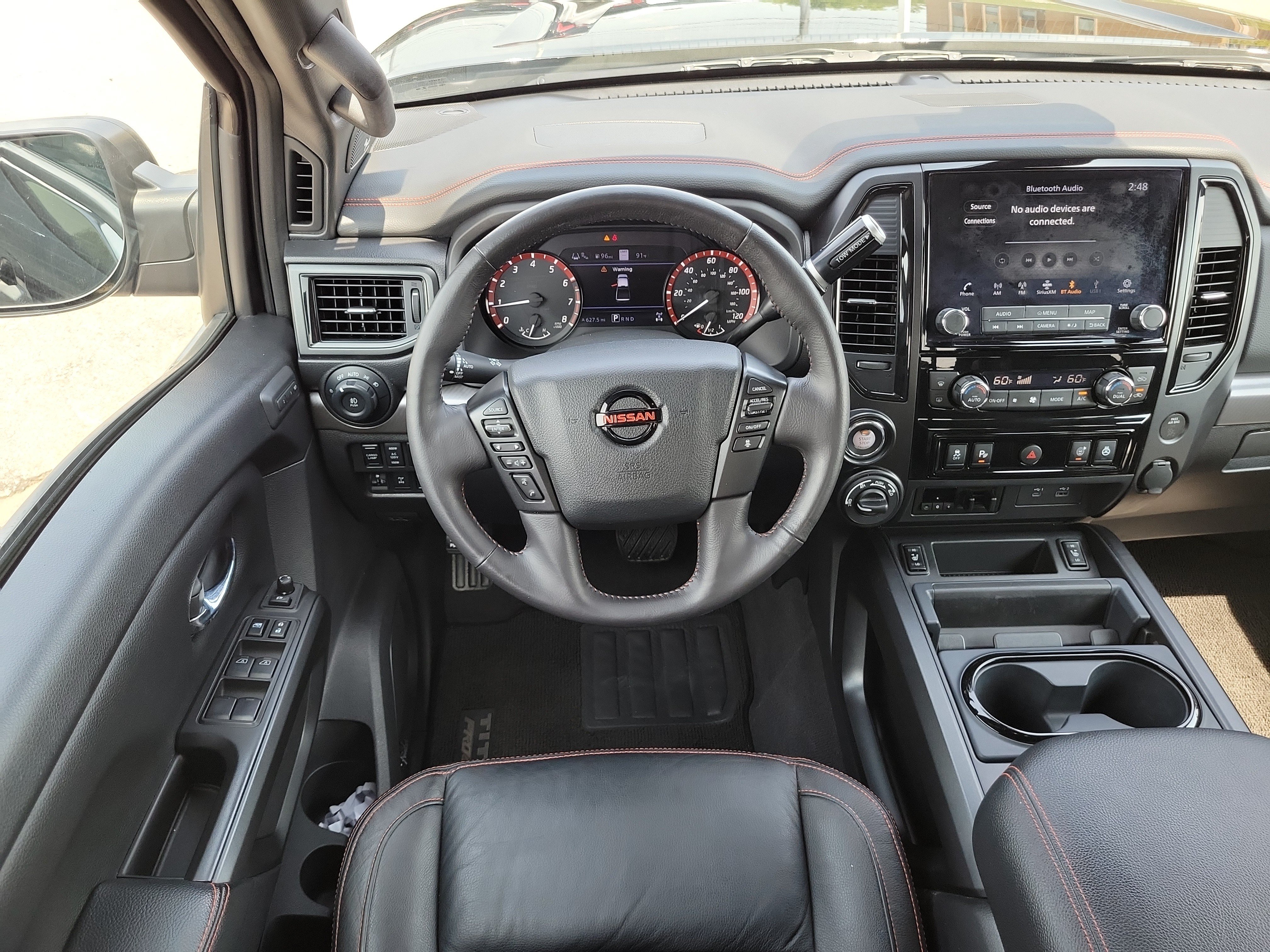Used 2022 Nissan Titan PRO-4X w/ Pro-4x Convenience Package AWD/4WD image 9
