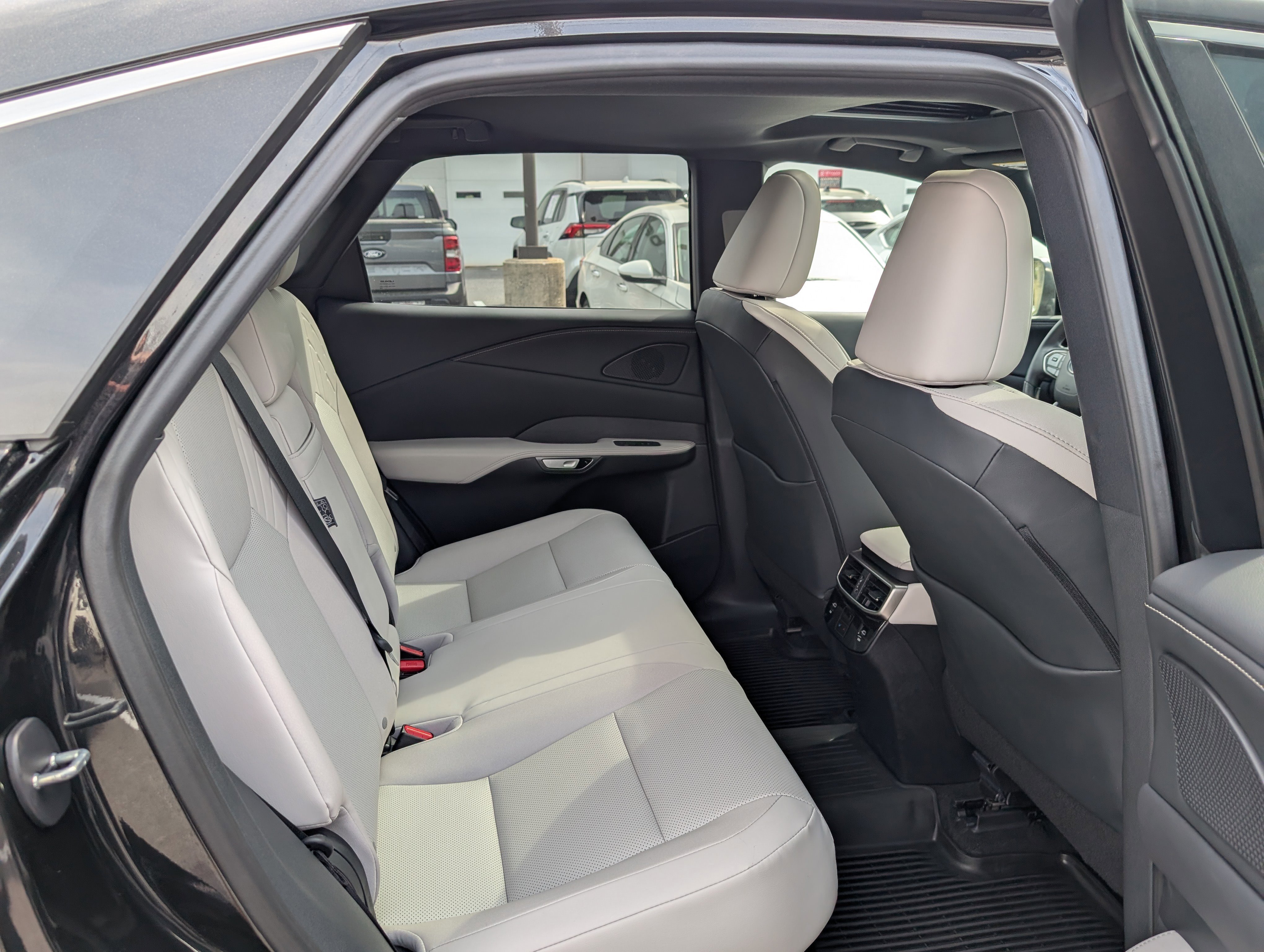 Used 2023 Lexus RX 350 Premium w/ Accessory Package image 12