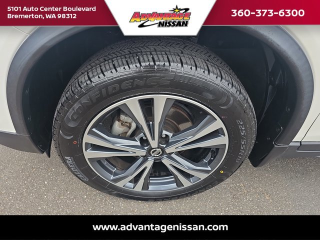 Used 2019 Nissan Rogue SV w/ Premium Package AWD/4WD image 24