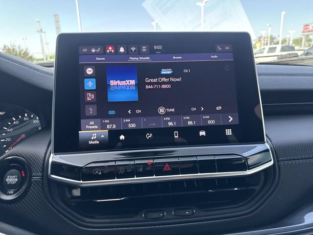 Used 2025 Jeep Compass Latitude w/ Convenience Group AWD/4WD image 22
