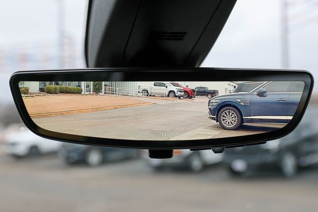 Used 2022 Chevrolet Traverse RS image 29