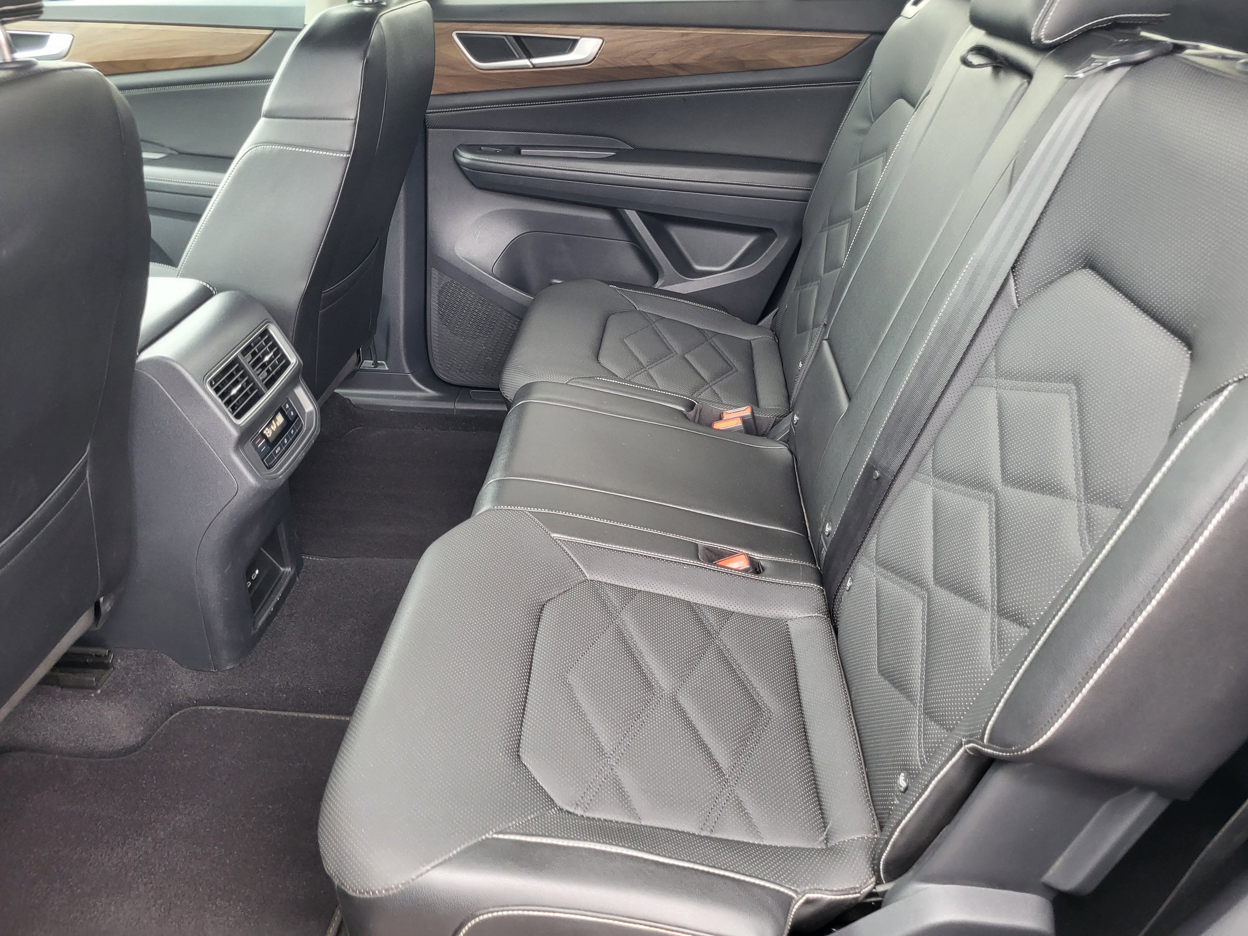 Used 2024 Volkswagen Atlas SE FWD image 22