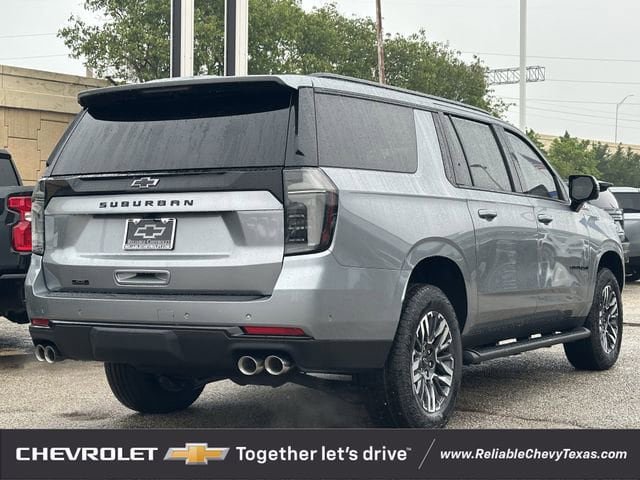 New 2026 Chevrolet Suburban Z71 w/ Comfort Package AWD/4WD image 4