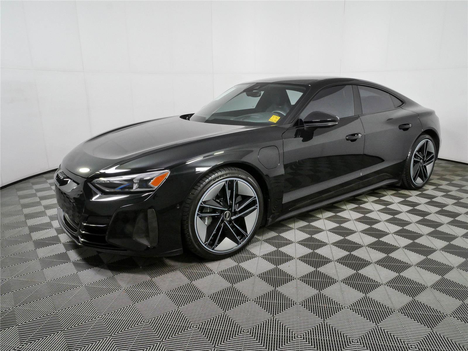 Used 2023 Audi RS e-tron GT w/ Ceramic Brake Package AWD/4WD image 29