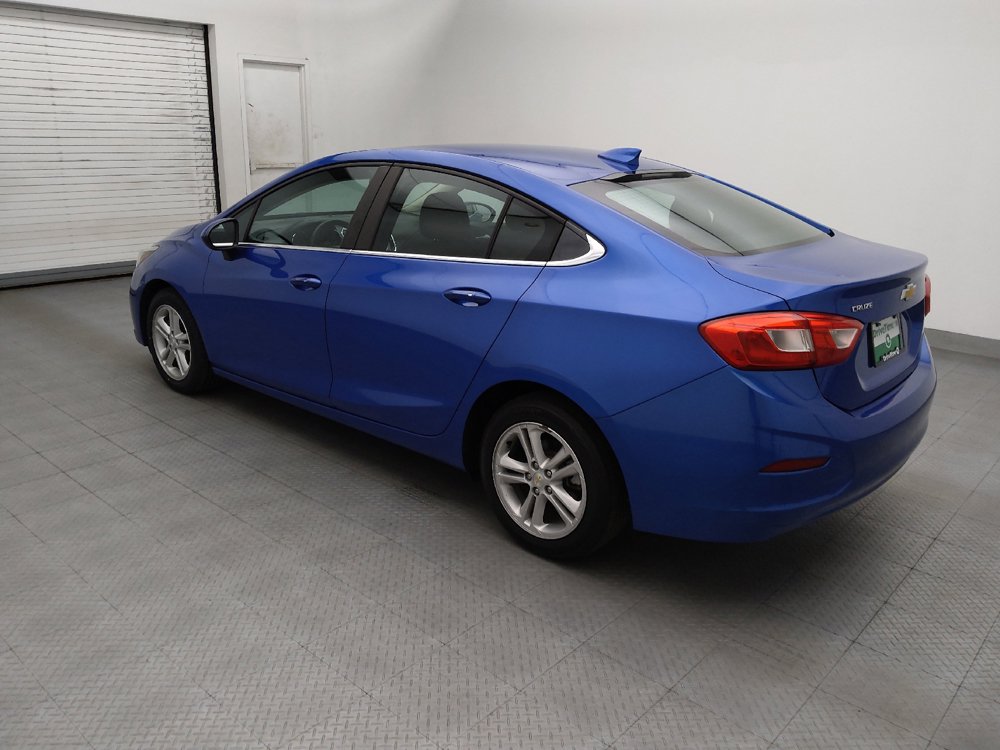 Used 2017 Chevrolet Cruze LT w/ Convenience Package FWD image 5