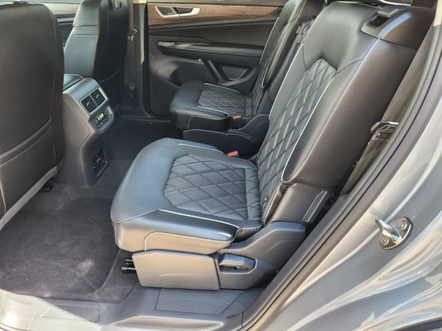 Certified 2024 Volkswagen Atlas SEL Premium R-Line AWD/4WD image 28
