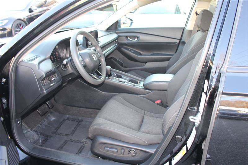 Used 2024 Honda Accord EX image 9