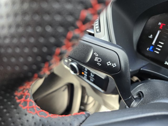 Certified 2023 Ford Escape ST-Line AWD/4WD image 21