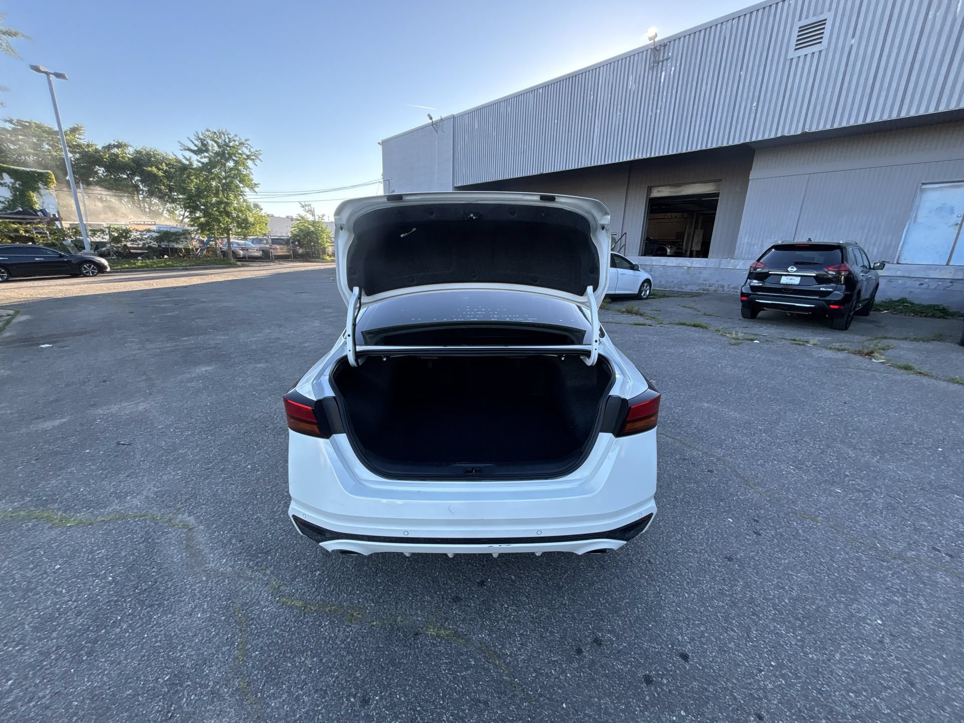 Used 2020 Nissan Altima 2.5 SL FWD image 21