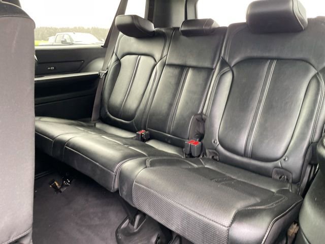 Used 2023 Jeep Wagoneer L Series II AWD/4WD image 10